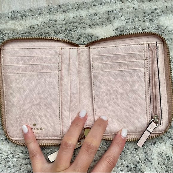 Kate Spade Bag w/ Wallet - Picture 13 of 15